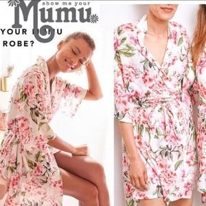 Show me your mumu Robe one size EUC